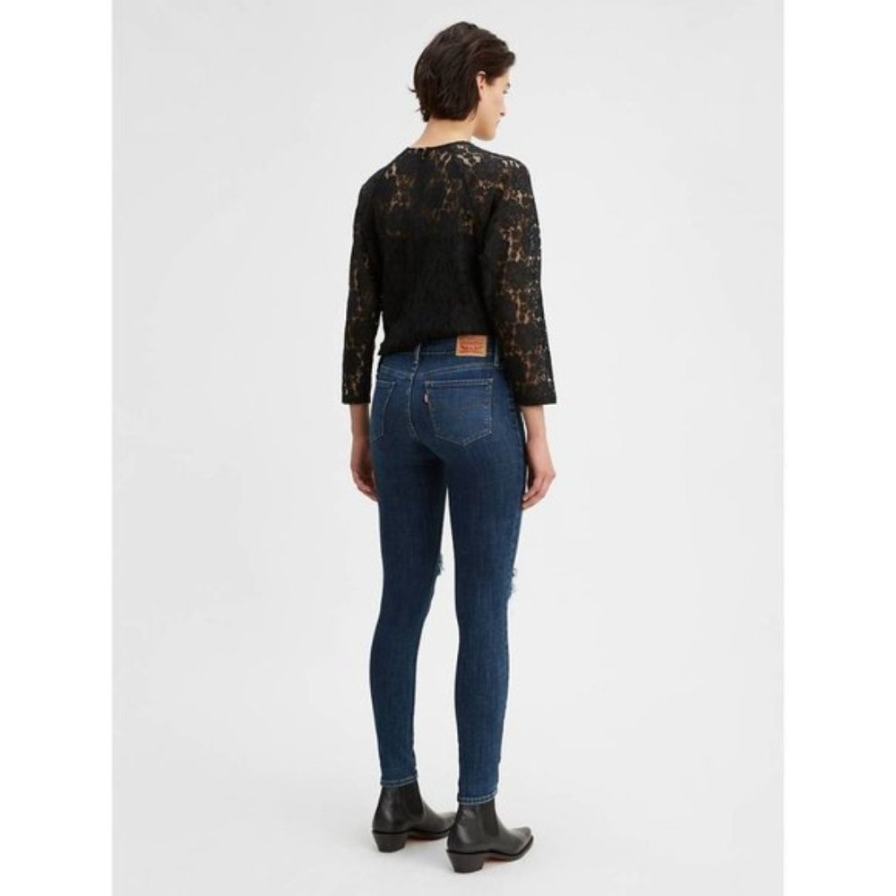 SOLD! NEW Levi's 711 Skinny Distressed Skinny Jean 27/28 - Picture 3 of 10